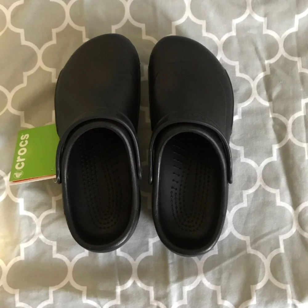 Unisex crocs NWT